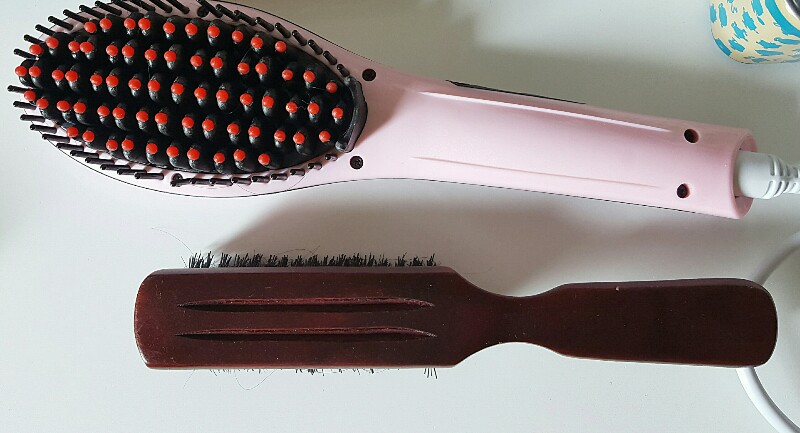 Brosse-lissante-rose-blog-lady-urbaine.jpg